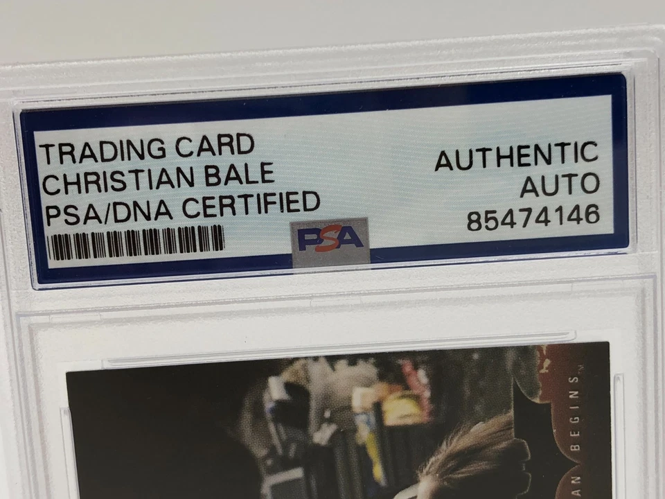 CHRISTIAN BALE PSA AUTO Topps BATMAN BEGINS #69 Signed on Card PSA AUTHENTIC - Image 3 of 4