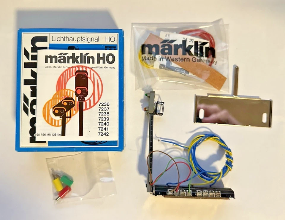 Märklin H0 7240 Light Main Signal With Contact Plate / AIl Original / LNIB - Image 2 of 2