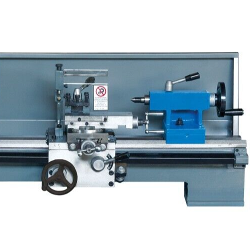 Torni Per Lavorare I Metalli Di Damatomacchine - Dm Italia