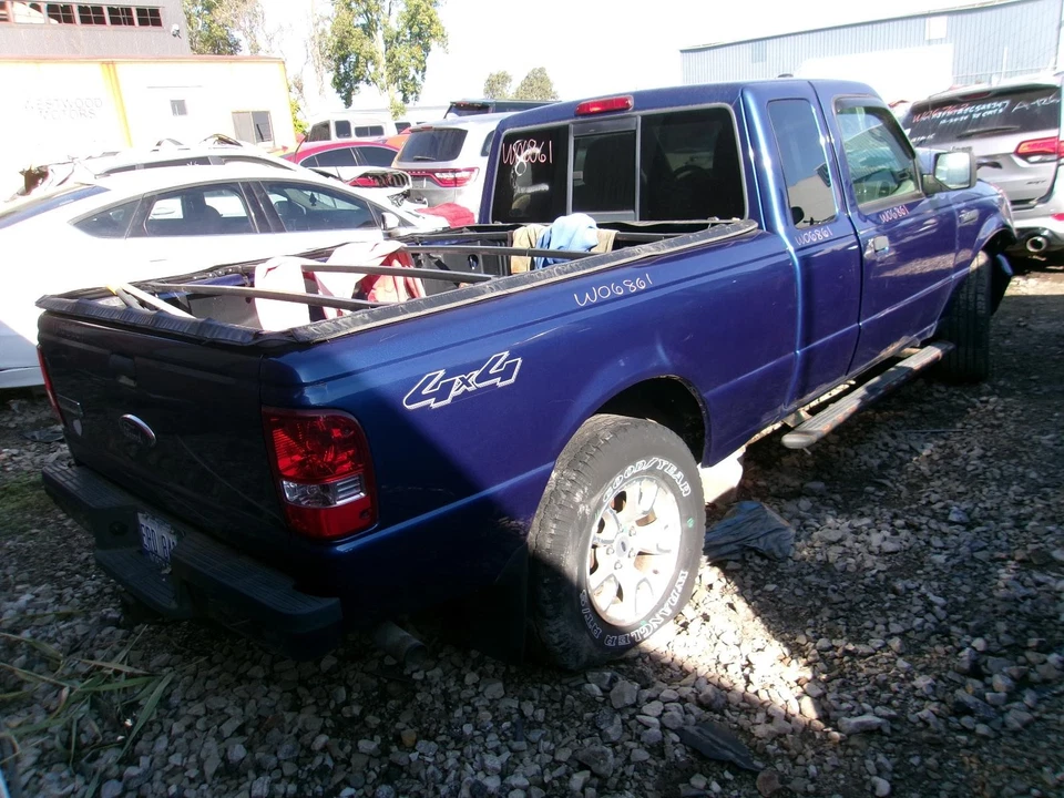 Used Rear Left Door Assembly Rear Side fits: 2011 Ford Ranger L. privacy tint gl Foto 4 de 4