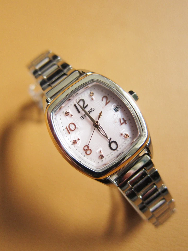 SEIKO 1B22-0CJ0 Ladies Solar Radio Wave SS Watch w/ Pink Dial - Image 2 of 4