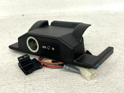  2009-2016 BMW Z4 CHARGING CHARGE SOCKET PANEL INPUT AUX AUDIO OEM LOT2596