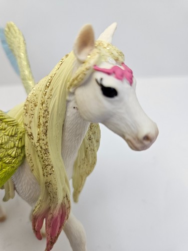 Schleich Bayala Elf Surah Glitter Pegasus Horse & Bird Action Figurine Toy 70566 - Picture 9 of 10