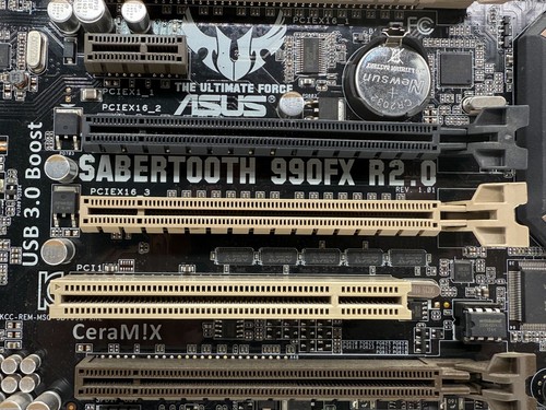 ASUS SABERTOOTH 990FX R2.0 DDR3 ATX AM3+ AMD FX-8350 - Photo 3/7