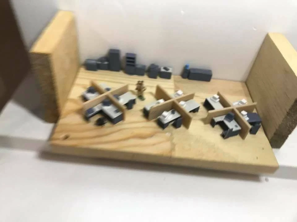 Ho 1/87 Scale Big Office Work Station Furniture Set - Image 3 of 4