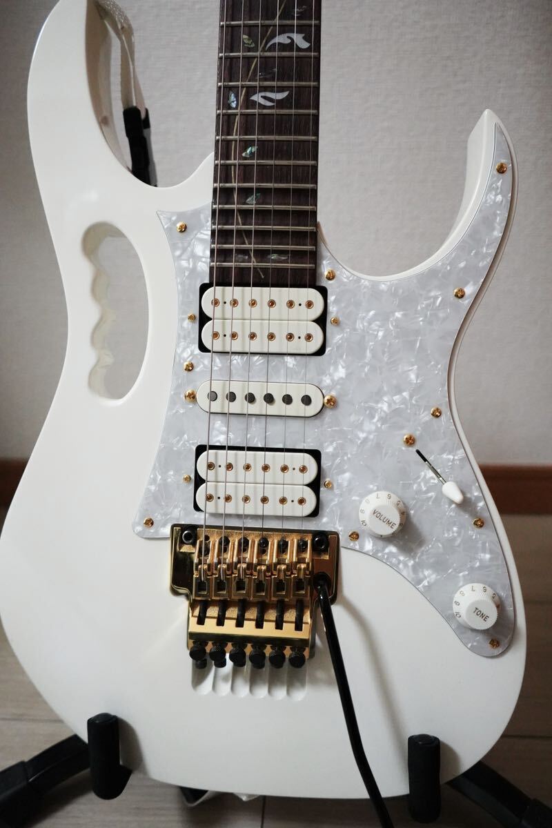 Electric Guitar Ibanez JEM7V-WH J&M Steve Vai Signature Electric Guitar Ibanez JEM7V-WH J&M Steve Vai Signature