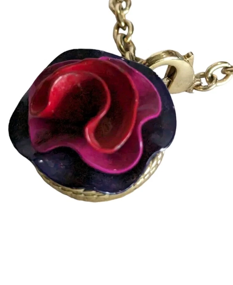 Pulsera Cadena Perfume Flor Lola Marc Jacobs 7" Crema Esmalte Sólido Dije Dorado Foto 4 de 4