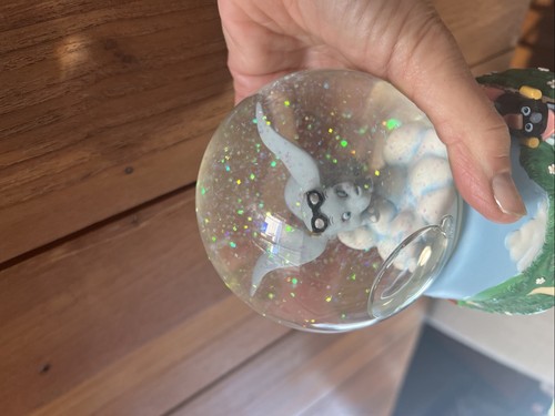 Disney Dumbo Snow Globe with Train - Musical Collectible Figurine Vintage 1968 - Picture 9 of 11