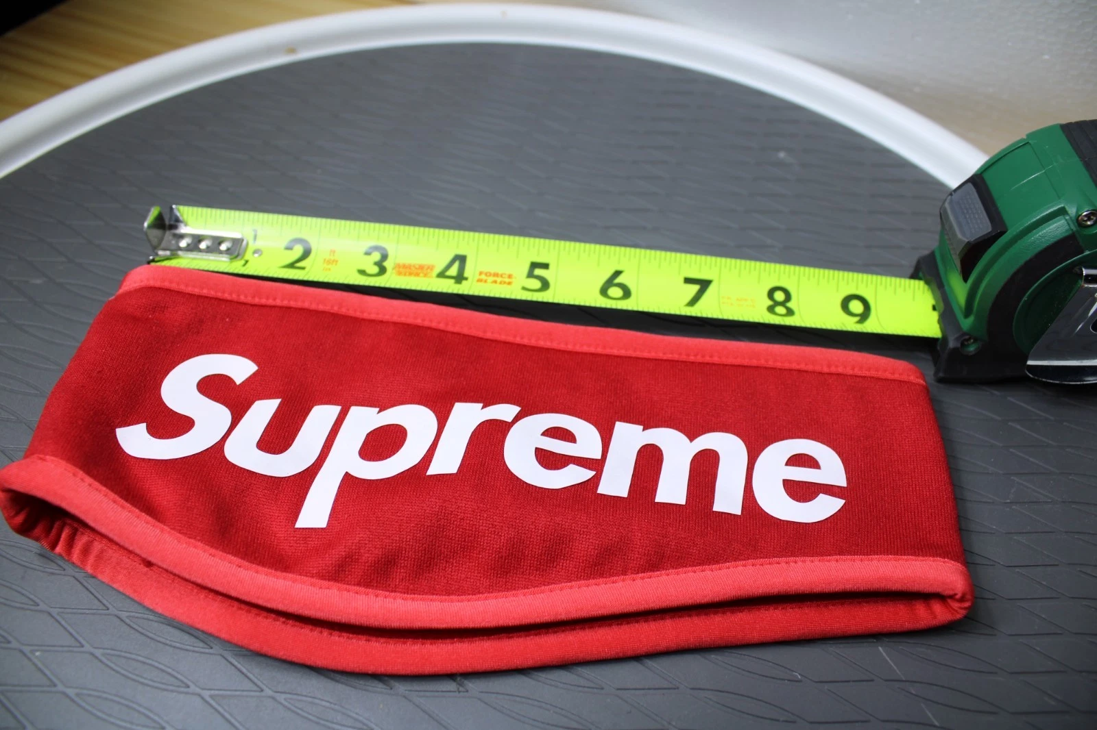 Supreme fleece headband w/ Red white box logo FW13 collection
Opens in a new window or tab
