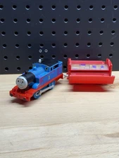 TrackMaster Thomas & Friends Tank engine in a Jam Motorized Train Pop out Car
