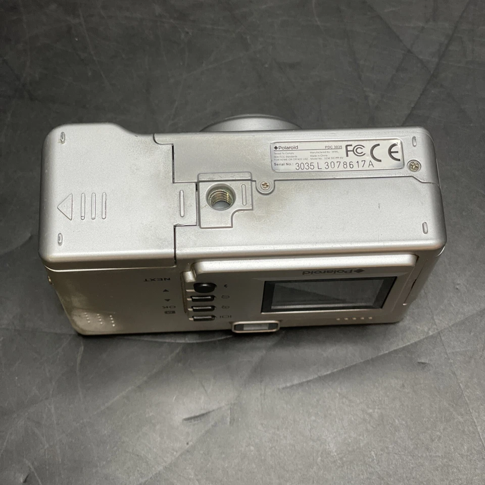 Polaroid PDC 3035 Digital Camera 3.2MP Silver Tested - Image 3 of 4