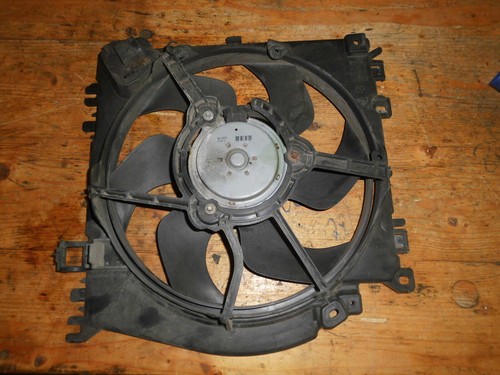 Renault Modus 1,6 2005 Lüftermotor Motor für Kühler