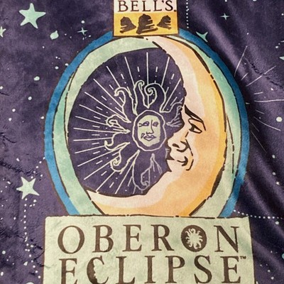 Bell s Brewery Oberon Eclipse Throw Blanket   Starry Night Beer Promo Plush Rare