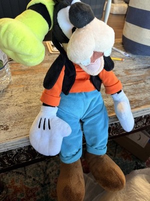 Disney Store Exclusive Goofy Plush Classic Outfit 18''-20'' Excellent condition 
