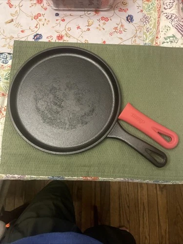 Cast Iron Silicone Grill Pan 10.5 Inches Black. Cuisinel. Good Condition Used