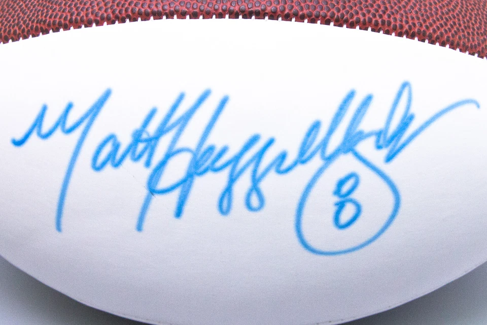 Authentic MATT HASSELBECK Autographed NFL Football Packers Seahawks Titans Colts - Image 3 of 4