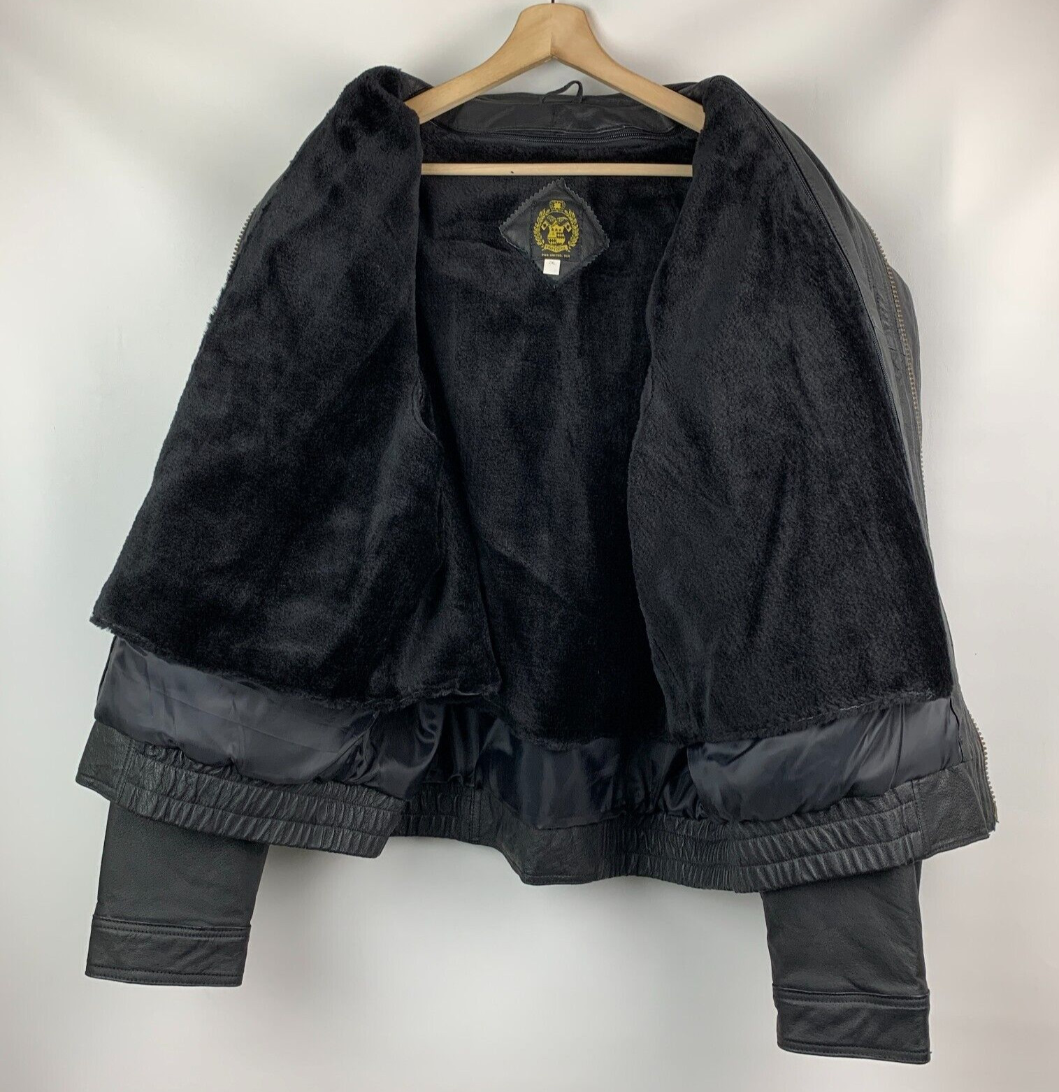 Protocol Bomber Jacket Black Leather Collared Zip… - image 3