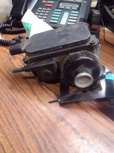 Conjunto de servo control de crucero ECM chasis compatible con 03-05 AVIATOR 162607 Foto 4 de 4