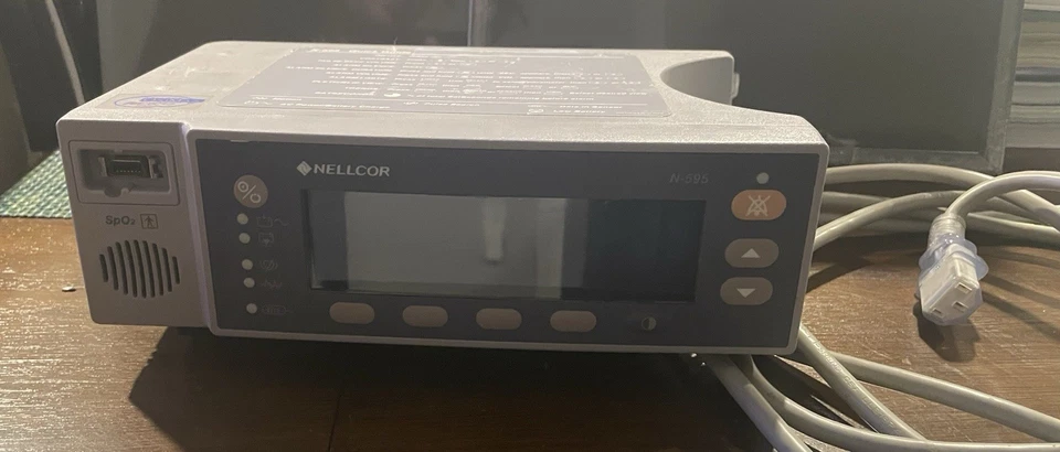 Nellcor N-595 SpO2- Medical Equipment/Gray PREOWNED/USED - Image 2 of 4