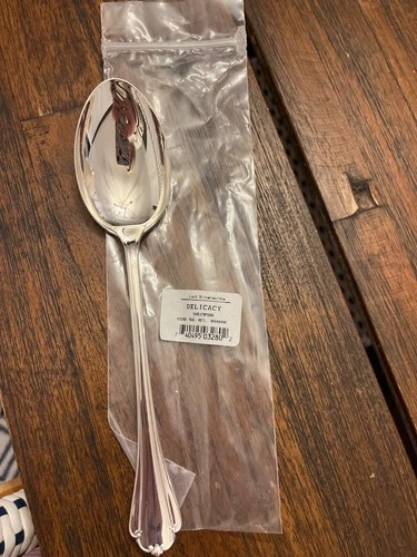 Lunt Sterling Large Serving Spoon "Delicacy" 8.6" +/-...NEW