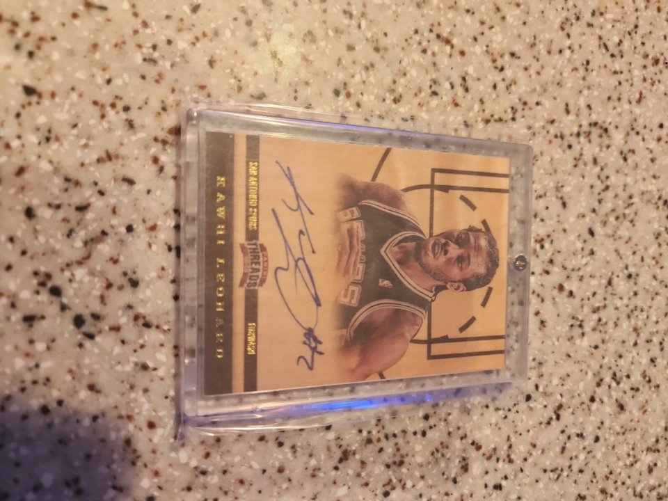 2012-13 Panini Threads KAWHI LEONARD Rookie RC Auto Autograph Hardwood Spurs - Image 2 of 4
