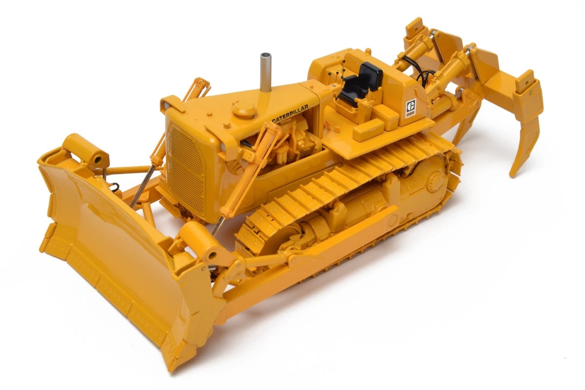 Caterpillar D9 In Vintage Manufacture Diecast Construction