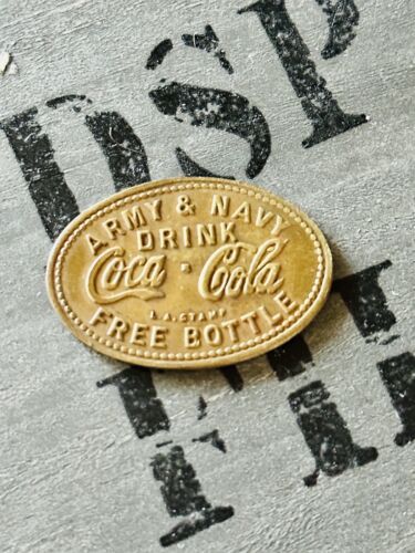 VINTAGE COPPER - ARMY & NAVY - DRINK COCA COLA - "FREE BOTTLE" TOKEN    - Picture 1 of 6