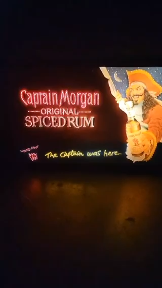 Captain Morgan Spiced Rum Pirate Motion Moving Light Up Back Bar