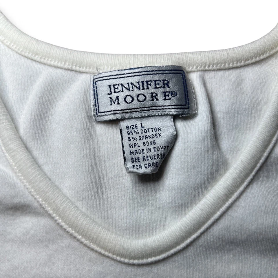 Женская белая футболка JENNIFER MOORE — большой размер - Изображение 2 из 3