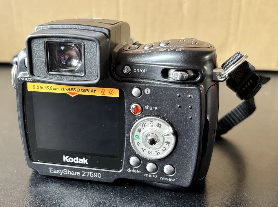Kodak EasyShare Z7590 Digitale Zoom-Kamera inkl. Zubehörpaket - Bild 4 von 4