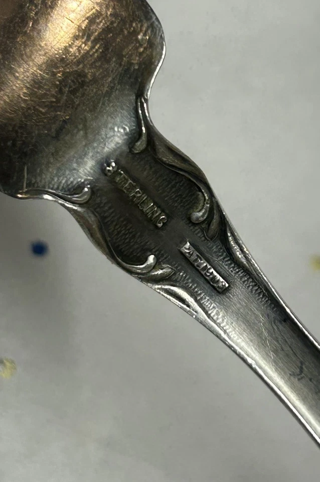 Cuchillo de mantequilla de plata de ley Cherry Blossom de Blackinton-Master 28 g de ley Foto 4 de 4