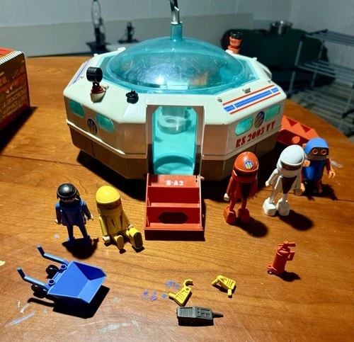 Playmobil 3536 Space Station, 1981 Vintage, Rare! Incomplete Set w Droid Figure