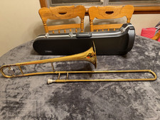 Yamaha YSL-354 Trombone, Mouthpiece, and Hard Case Beginner Trombone 