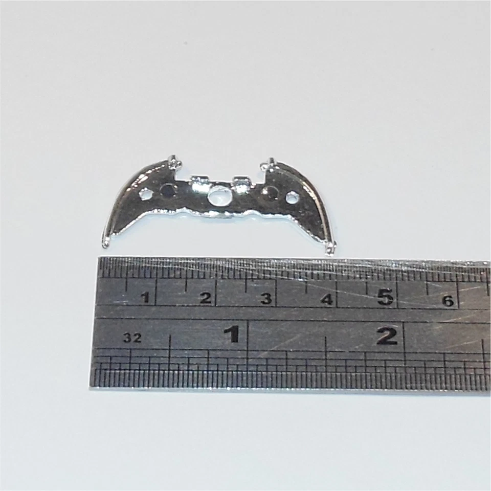 Corgi Toys  335 Jaguar E-Type Rear Bumper Unit - Image 3 of 4