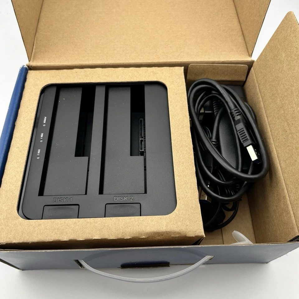 Insignia Dual Hard Drive Docking Station NS-PCHDEDS19 - Image 3 of 3