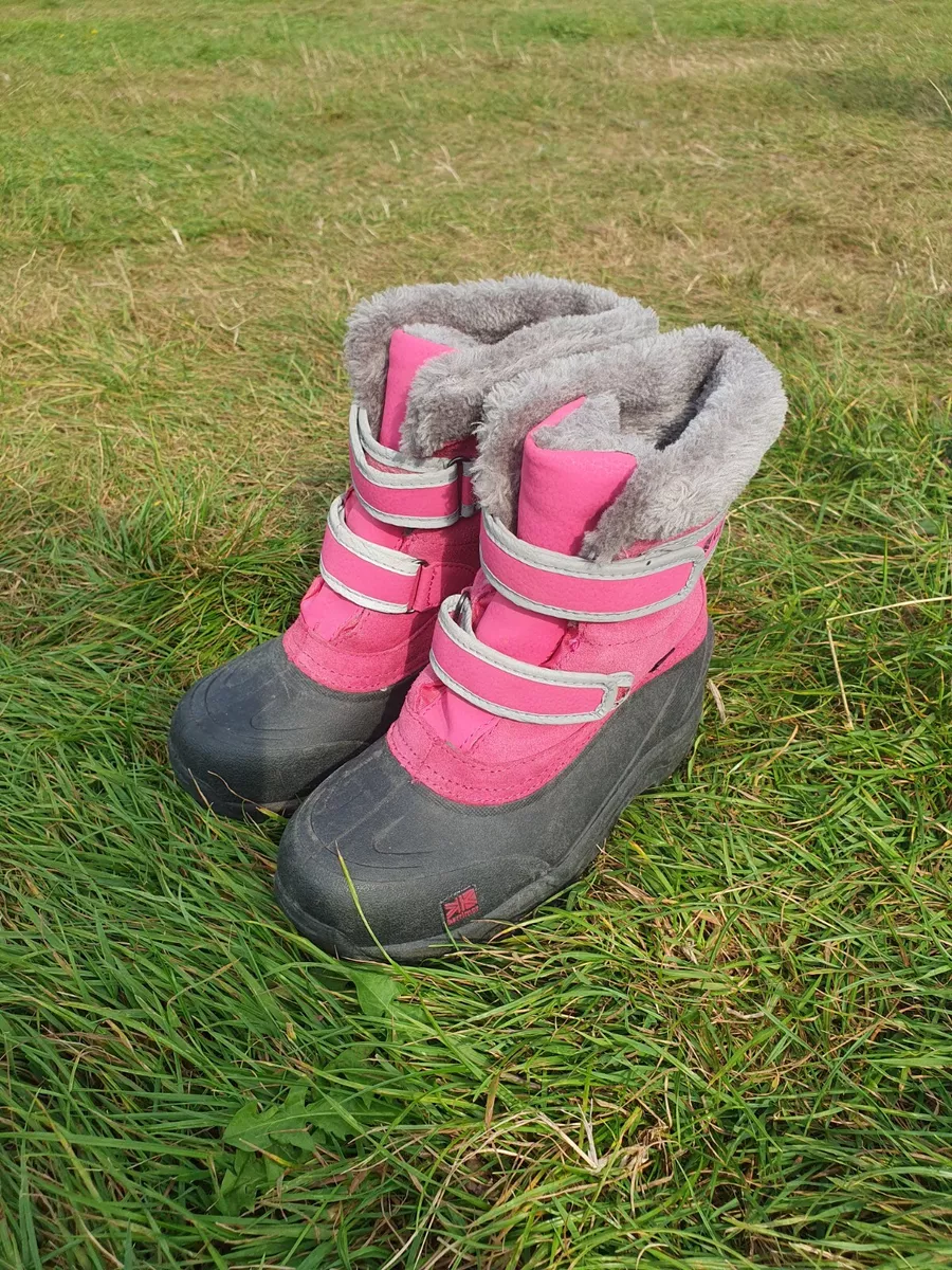Childrens velcro top walking boots