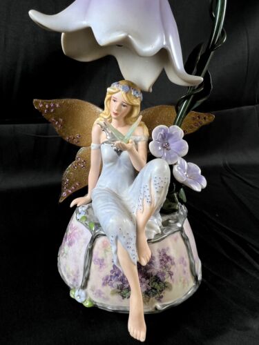LE LENA LIU ZAUBERHAFTE VIOLETTE FEE FIGUR SPIELUHR BELEUCHTET ARDLEIGH ELLIOTT - Bild 3 von 9