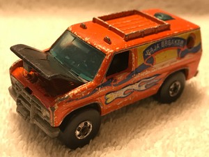 HOT WHEELS BLACKWALL BAJA BREAKER 4X4 