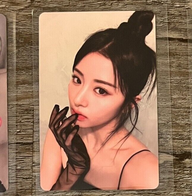 Le Sserafim 1st Album UNFORGIVEN Official Photocard Weverse PC+QR+