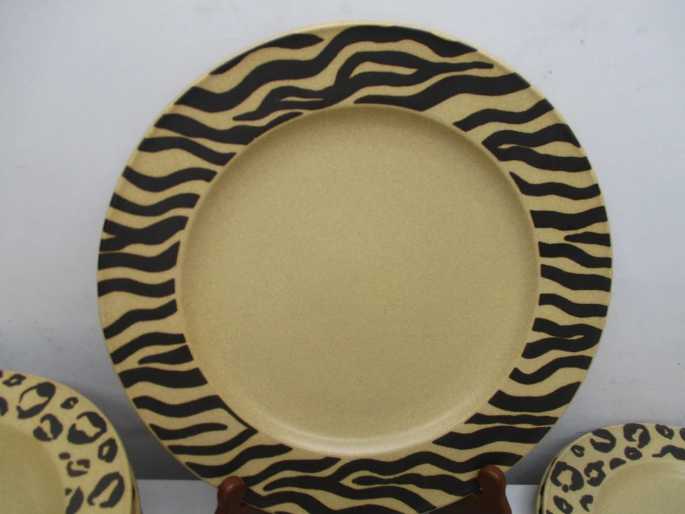 MIKASA "JUNGLE CHARM" (12pcs)  3 Dinner Plates-6 Soup-1 Saucer-2 Salad  Malaysia - Image 3 of 4