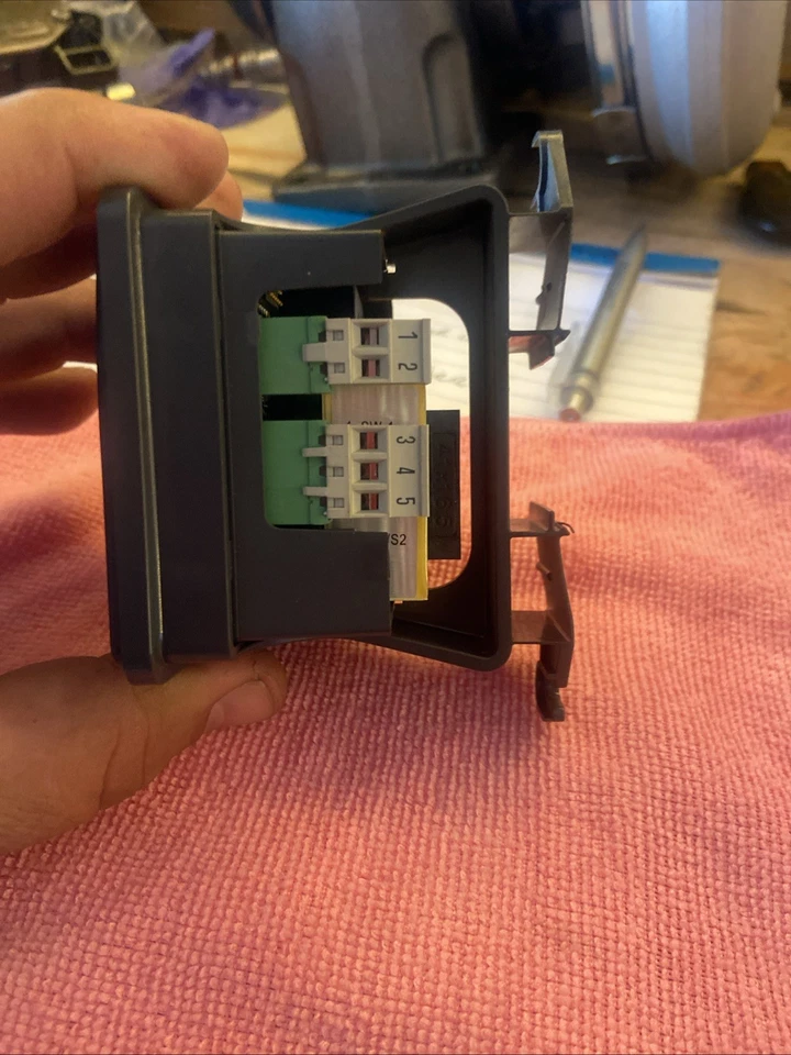 Controlador de límite de temperatura Watlow serie LV LVE6HU02500430A Foto 4 de 4