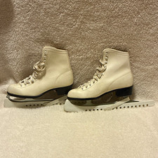 White Figure Ice Skates Size 8 Lace-Up with Blades  Carrying Bag