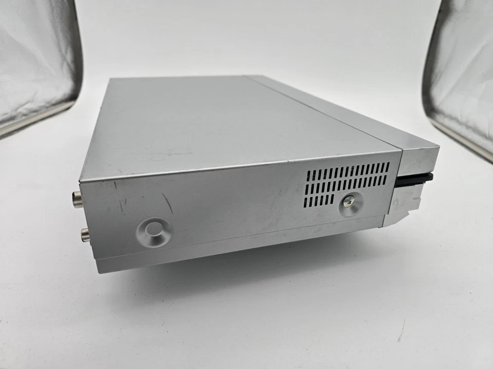 Panasonic DMR-E50 Lettore/Registratore DVD Video - Immagine 2 di 4