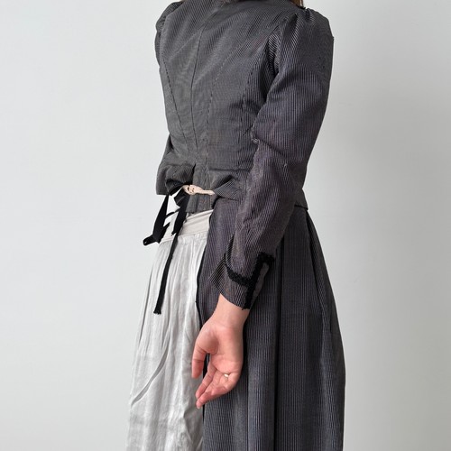 1930s Antique European Women’s Housewife Work Suit - Picture 3 of 11