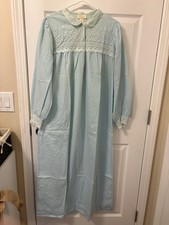 VTG Barbizon Light Blue Long Sleeved Nightgown With Embroidery Buttons Collar M