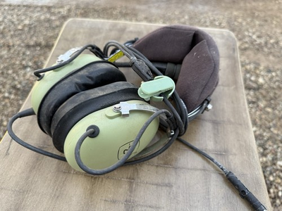 #ad David Clark H10 13.4 Pilot Headset Passive Noise Canceling Mic Boom Excellent $239.00