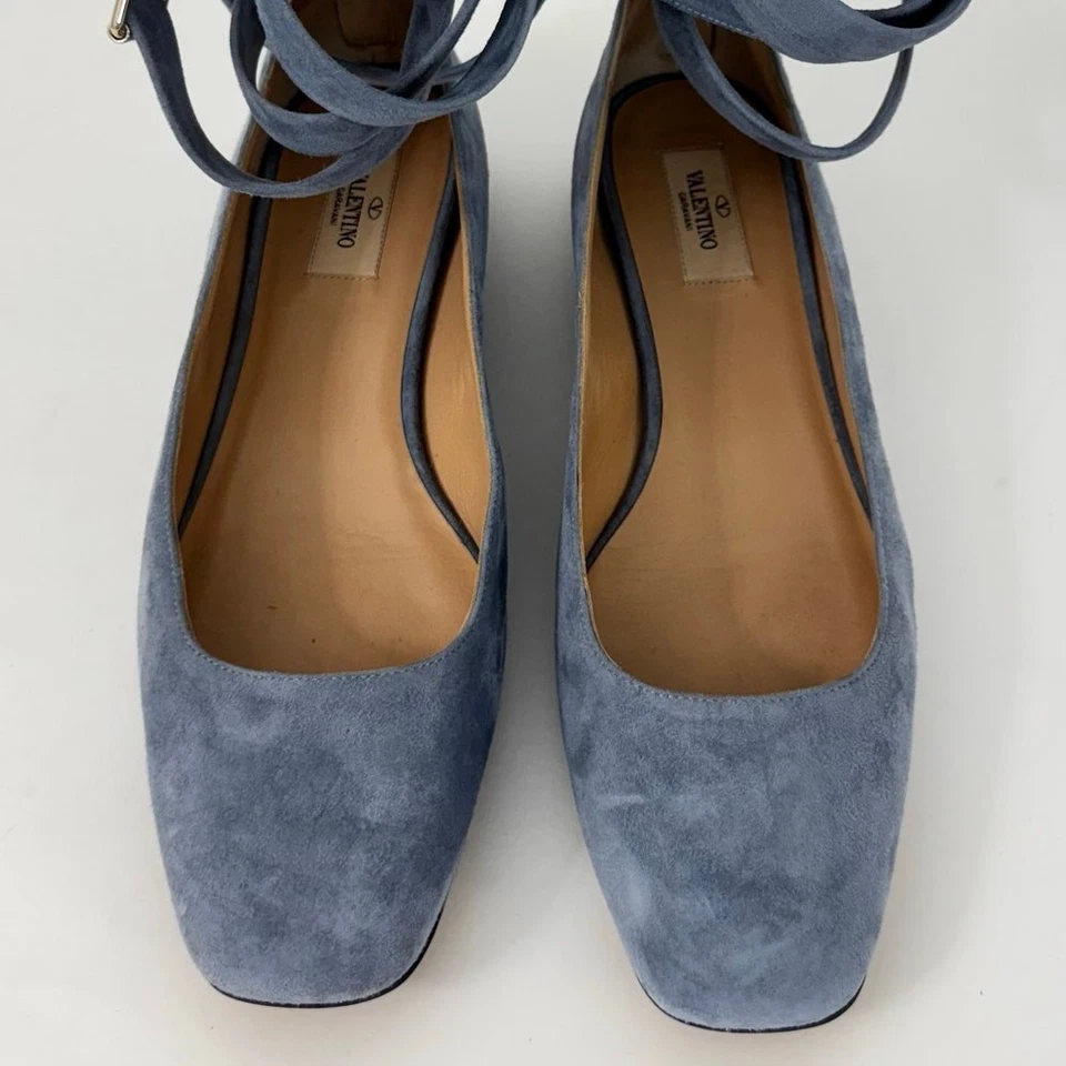Valentino Garavani Gamuza Ballet Pisos Tango Tobillo Envoltura en Azul Claro IT 41 Foto 3 de 4