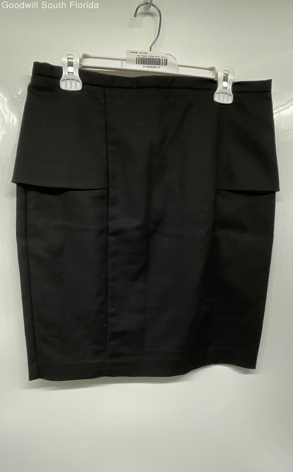 Zara Basic Womens Black Flat Front Back Zip Short… - image 1