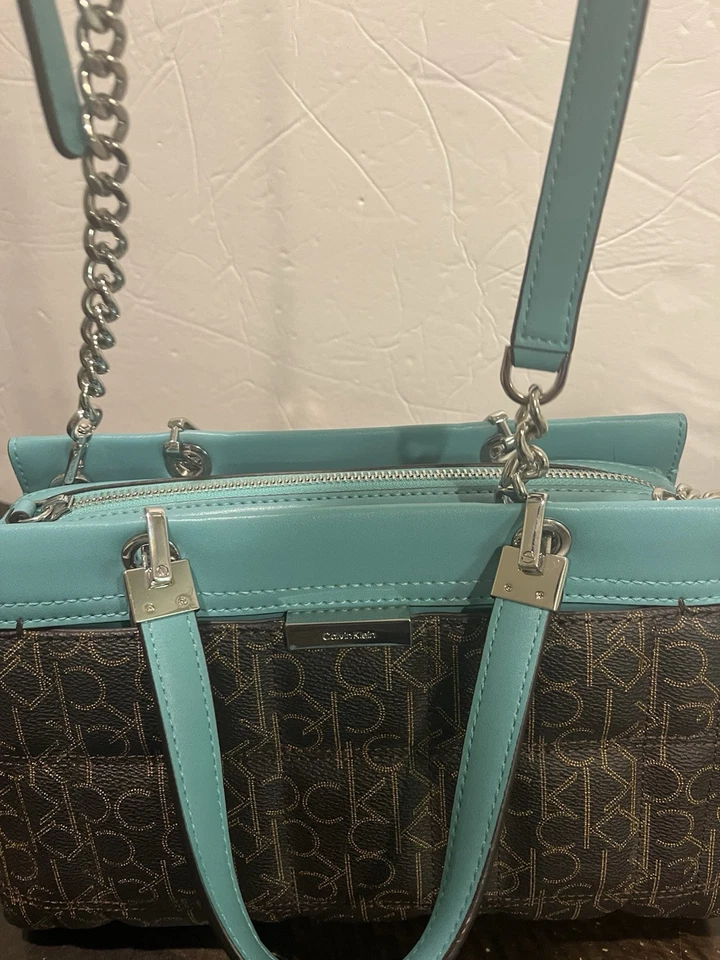 Cartera Cartera Calvin Klein verde azulado/marrón acolchada CK Signature primavera Foto 3 de 4