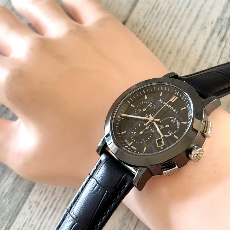 [Raro] Reloj BURBERRY BU1771 Cerámica Negro. Foto 4 de 4